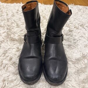 Authentic Frye Boots Size 8